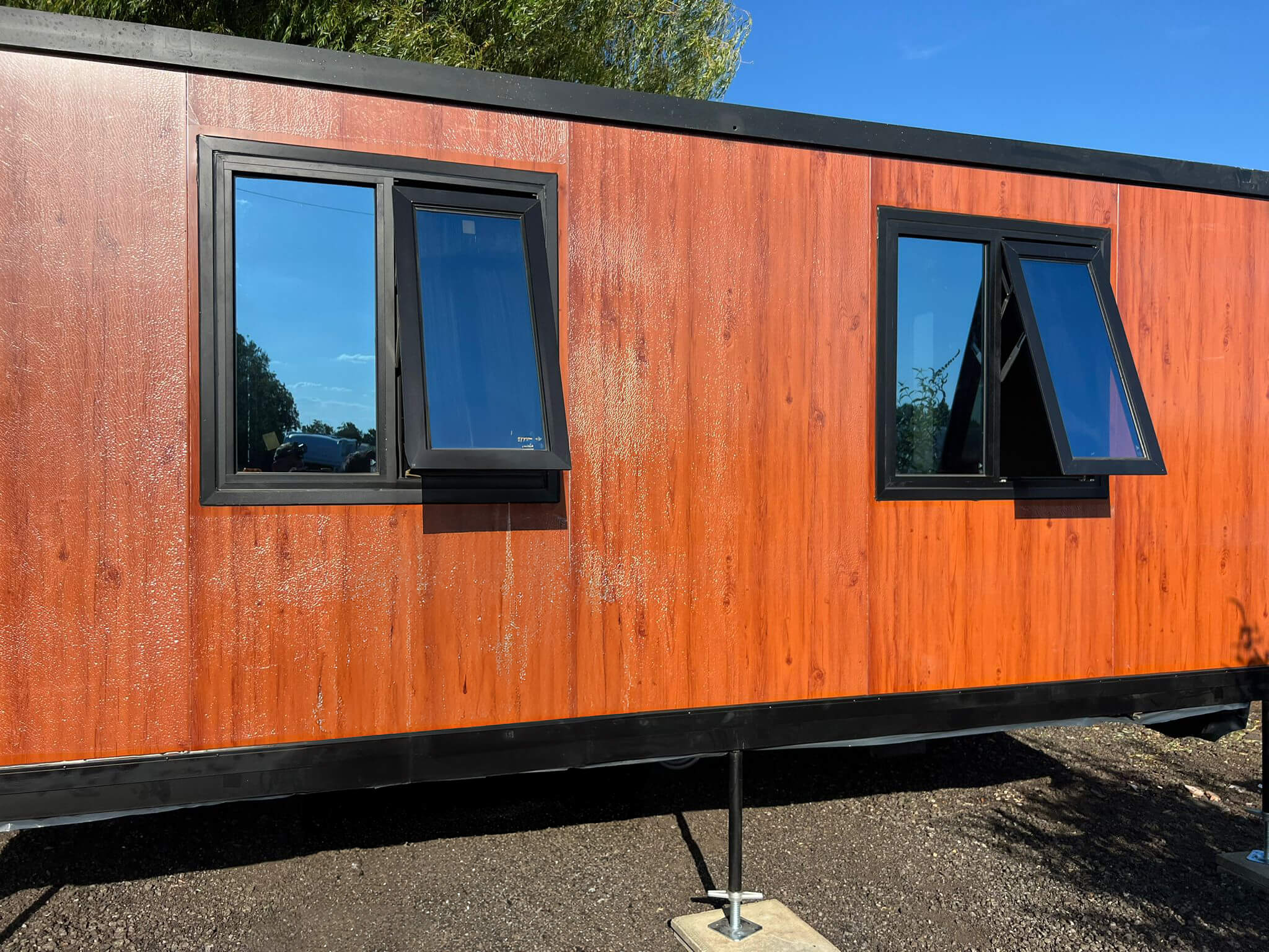mobile-home-in-england-londonburg-015