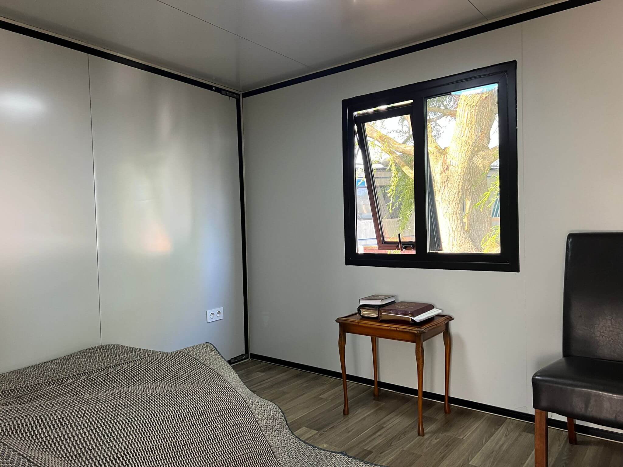 mobile-home-in-england-inhouse-londonburg-04