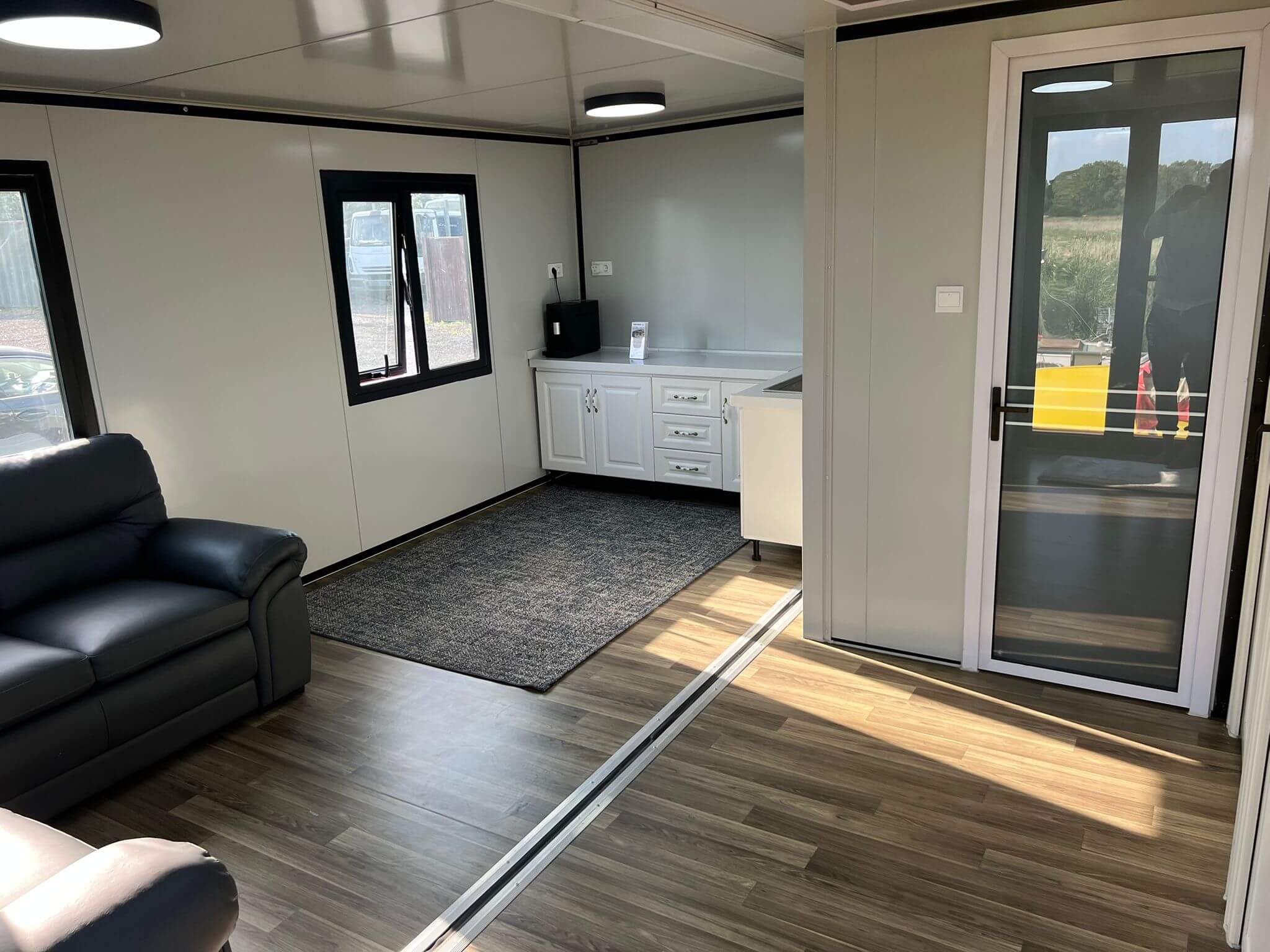 mobile-home-in-england-inhouse-londonburg-07
