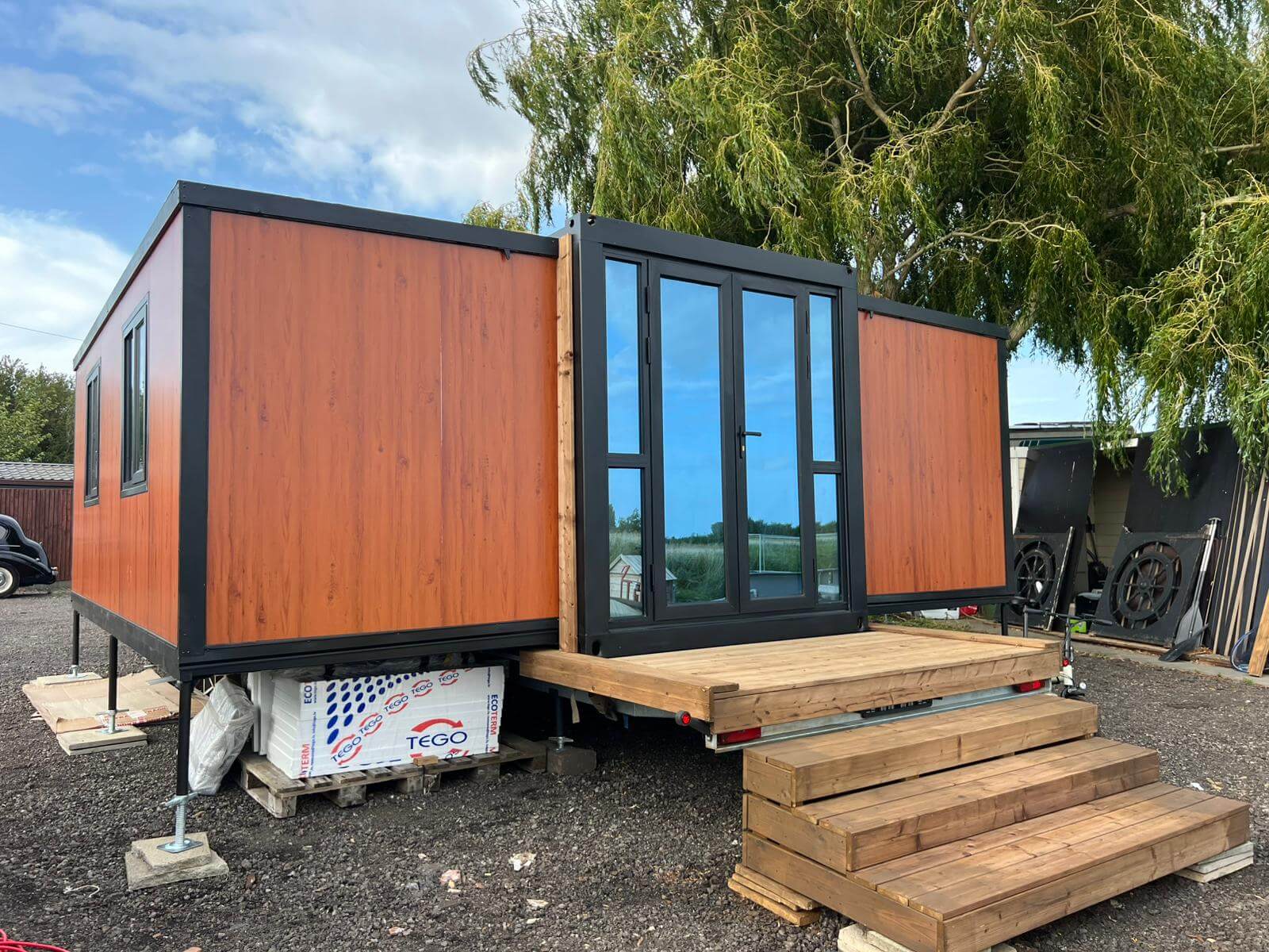 mobile-home-in-england-out-home-londonburg-012